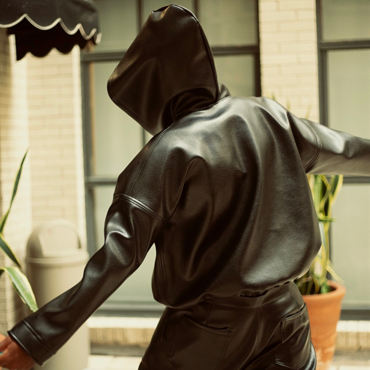 NOIRhoodie